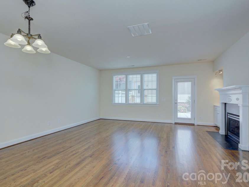 1023 White Point Drive, Huntersville, NC 28078.  MLS# CAR4380132, YatesRealty ID 26513. 