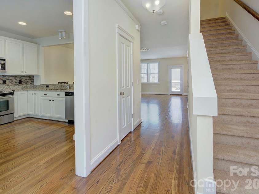 1023 White Point Drive, Huntersville, NC 28078.  MLS# CAR4380132, YatesRealty ID 26513. 