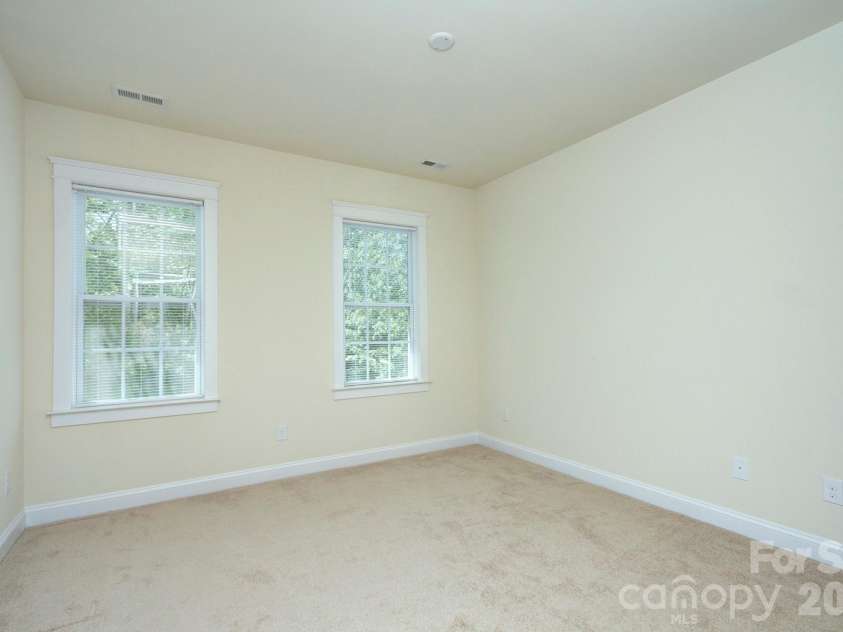 1023 White Point Drive, Huntersville, NC 28078.  MLS# CAR4380132, YatesRealty ID 26513. 