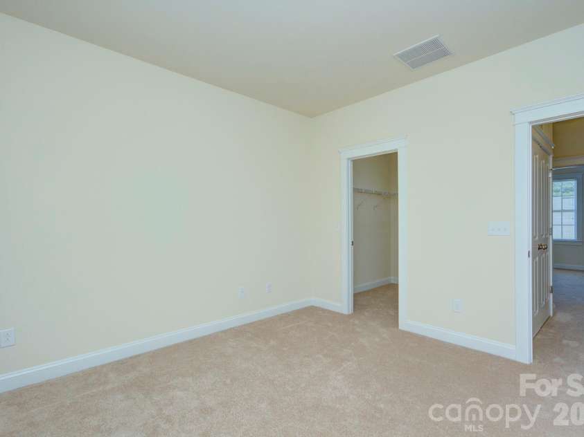 1023 White Point Drive, Huntersville, NC 28078.  MLS# CAR4380132, YatesRealty ID 26513. 
