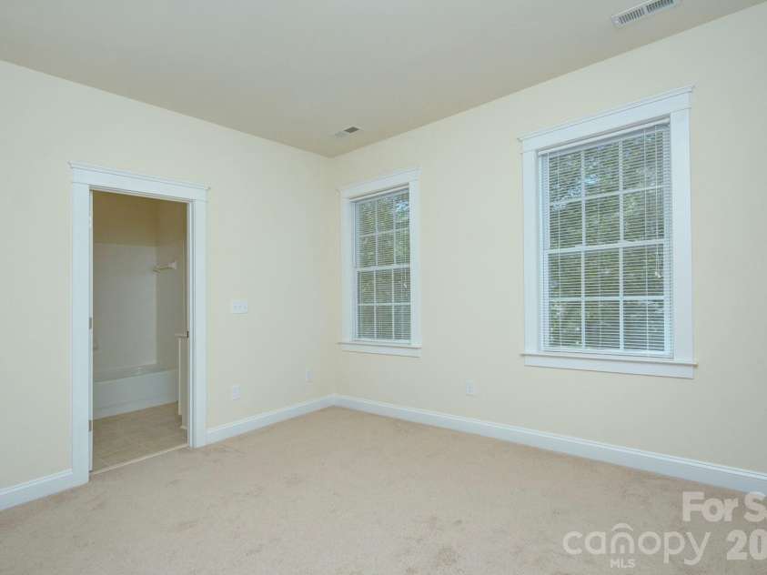 1023 White Point Drive, Huntersville, NC 28078.  MLS# CAR4380132, YatesRealty ID 26513. 
