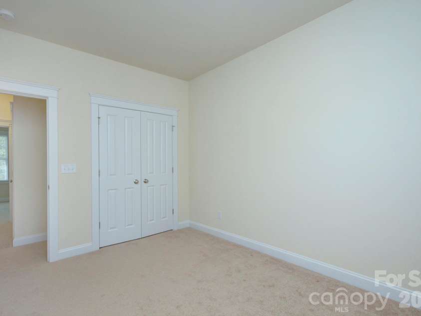 1023 White Point Drive, Huntersville, NC 28078.  MLS# CAR4380132, YatesRealty ID 26513. 