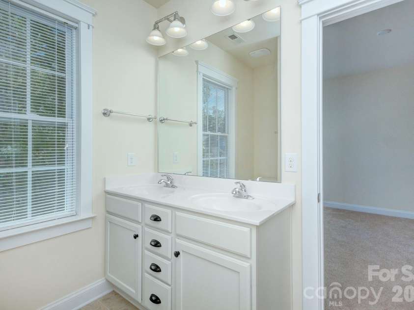 1023 White Point Drive, Huntersville, NC 28078.  MLS# CAR4380132, YatesRealty ID 26513. 