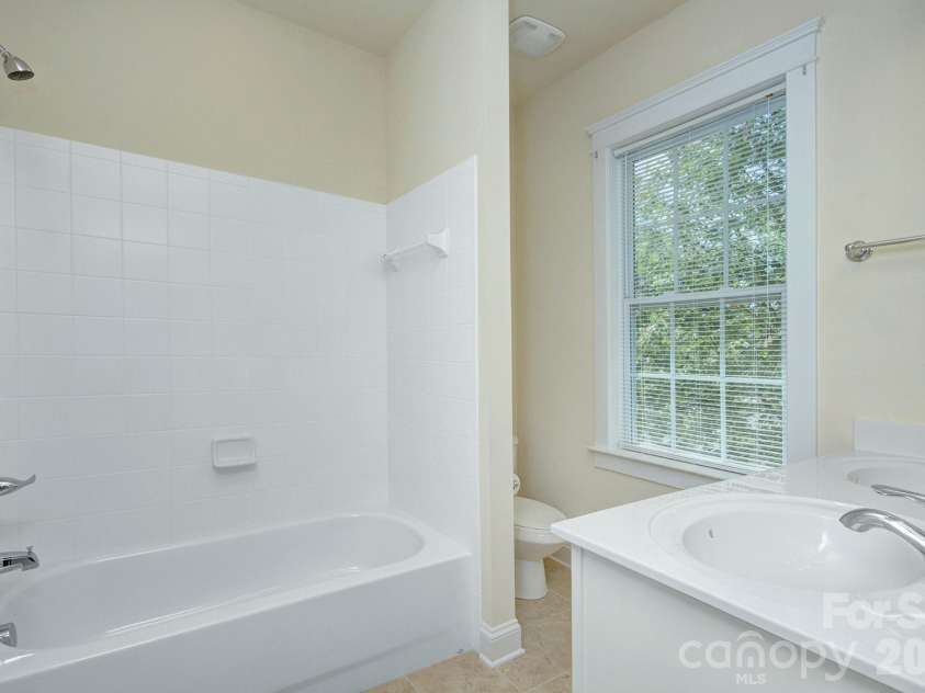 1023 White Point Drive, Huntersville, NC 28078.  MLS# CAR4380132, YatesRealty ID 26513. 