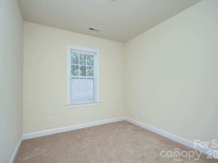 1023 White Point Drive, Huntersville, NC 28078.  MLS# CAR4380132, YatesRealty ID 26513. 