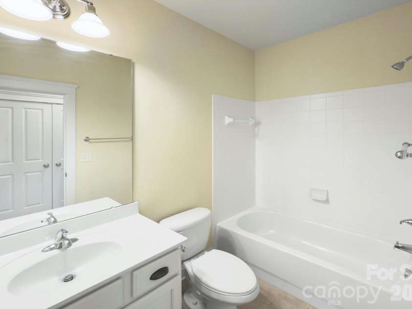 1023 White Point Drive, Huntersville, NC 28078.  MLS# CAR4380132, YatesRealty ID 26513. 