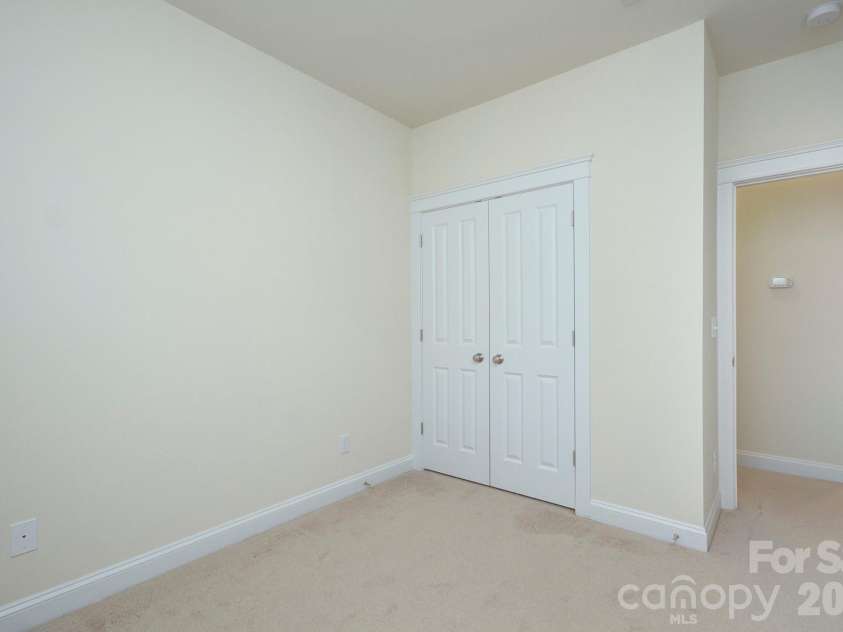 1023 White Point Drive, Huntersville, NC 28078.  MLS# CAR4380132, YatesRealty ID 26513. 