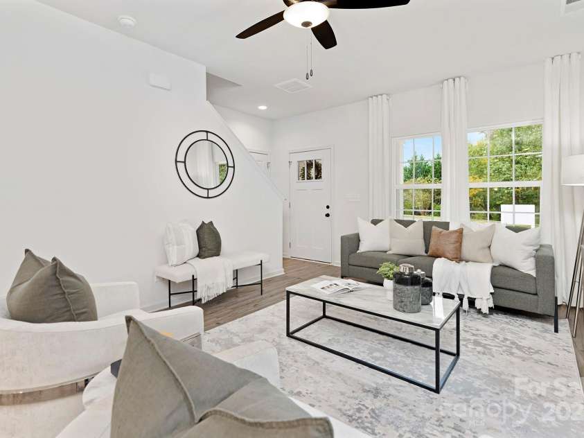 6227 Rockwell Boulevard, Charlotte, NC 28269.  MLS# CAR4279110, YatesRealty ID 26515. Representation