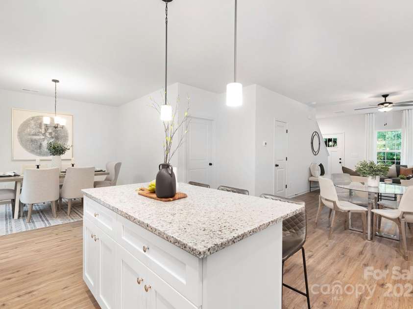 6227 Rockwell Boulevard, Charlotte, NC 28269.  MLS# CAR4279110, YatesRealty ID 26515. Representation