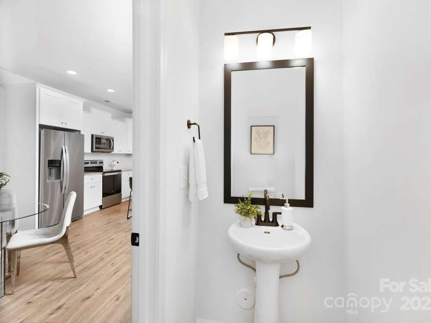 6227 Rockwell Boulevard, Charlotte, NC 28269.  MLS# CAR4279110, YatesRealty ID 26515. Representation