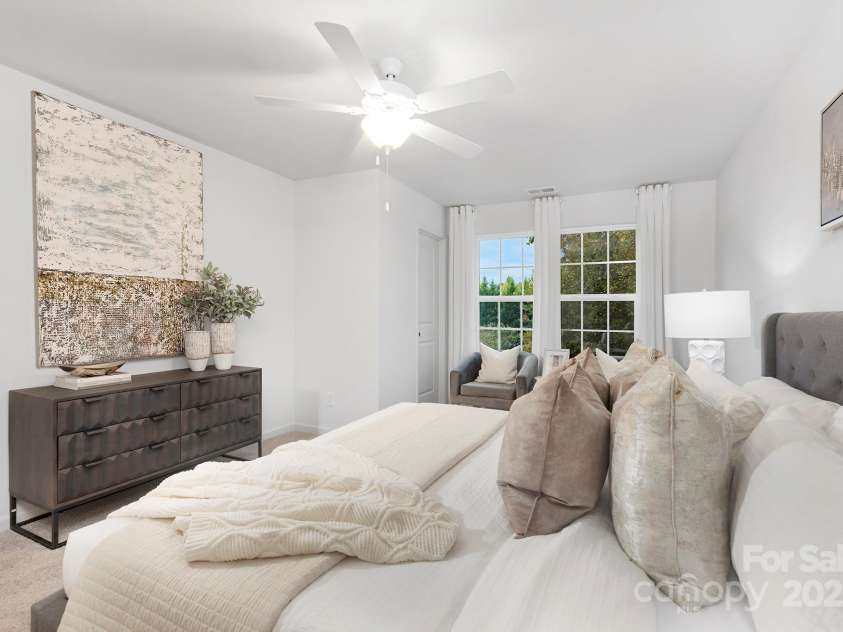 6227 Rockwell Boulevard, Charlotte, NC 28269.  MLS# CAR4279110, YatesRealty ID 26515. Representation