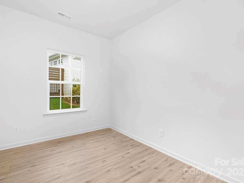 6227 Rockwell Boulevard, Charlotte, NC 28269.  MLS# CAR4279110, YatesRealty ID 26515. Representation