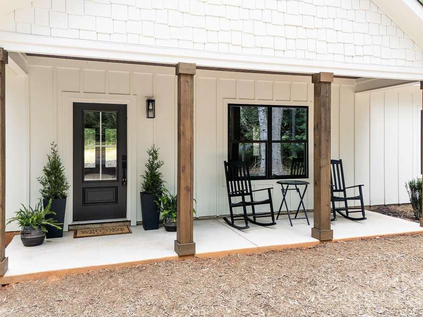 676 Chapel Hill Drive, Troy, NC 27371.  MLS# CAR4242264, YatesRealty ID 26516. 