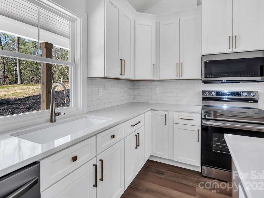 676 Chapel Hill Drive, Troy, NC 27371.  MLS# CAR4242264, YatesRealty ID 26516. 