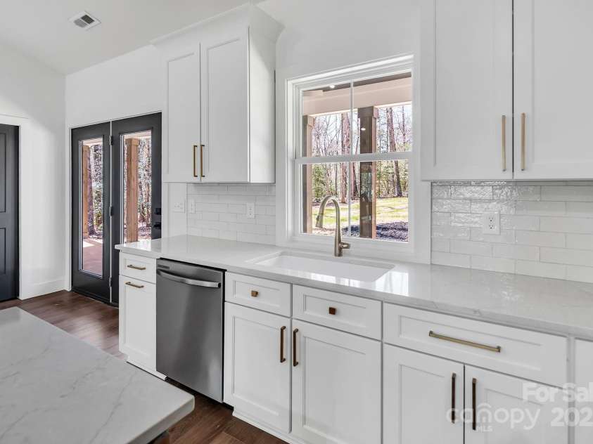 676 Chapel Hill Drive, Troy, NC 27371.  MLS# CAR4242264, YatesRealty ID 26516. 
