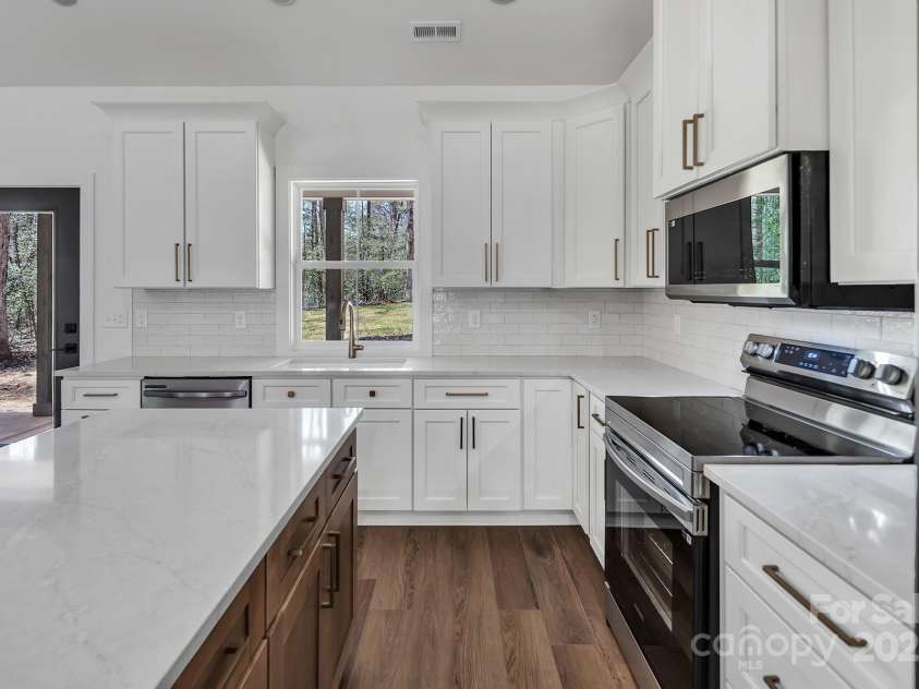 676 Chapel Hill Drive, Troy, NC 27371.  MLS# CAR4242264, YatesRealty ID 26516. 