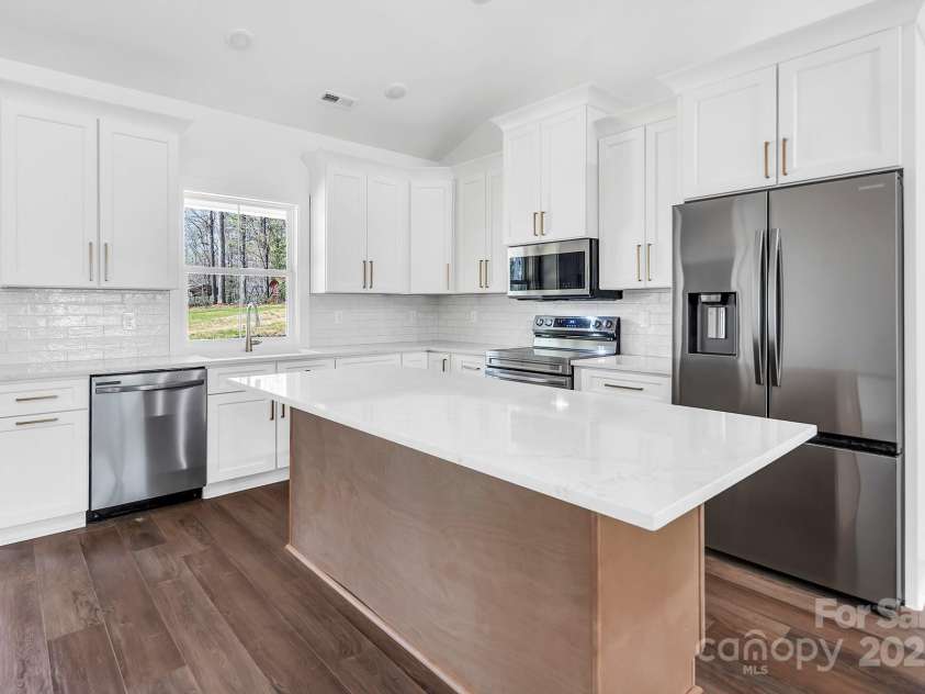 676 Chapel Hill Drive, Troy, NC 27371.  MLS# CAR4242264, YatesRealty ID 26516. 