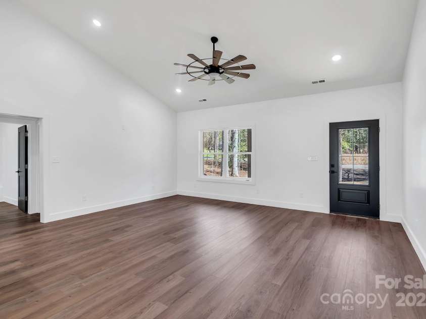 676 Chapel Hill Drive, Troy, NC 27371.  MLS# CAR4242264, YatesRealty ID 26516. 