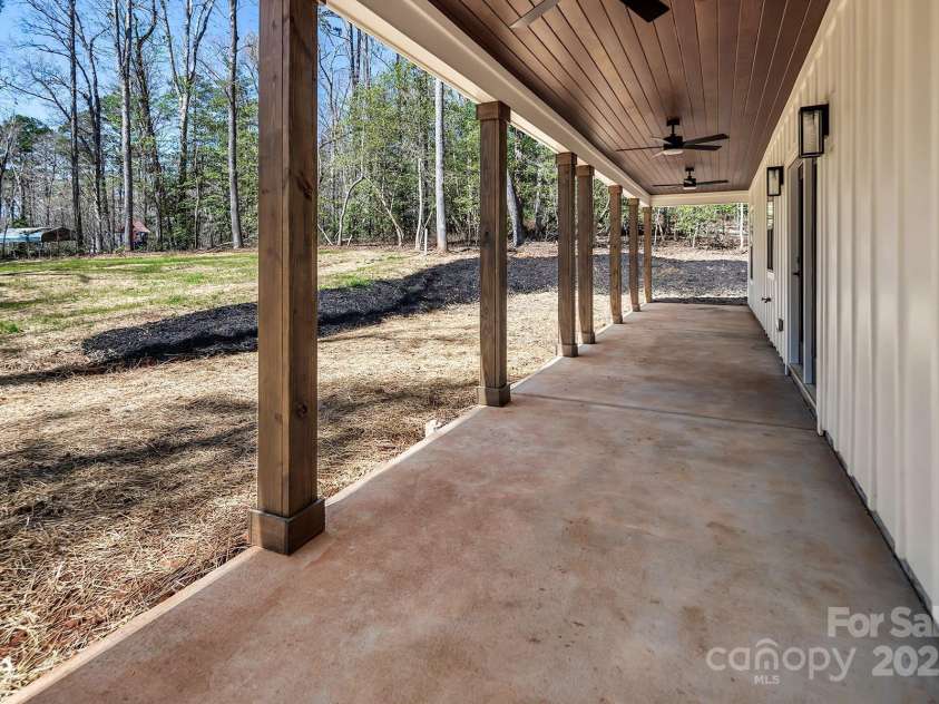 676 Chapel Hill Drive, Troy, NC 27371.  MLS# CAR4242264, YatesRealty ID 26516. 
