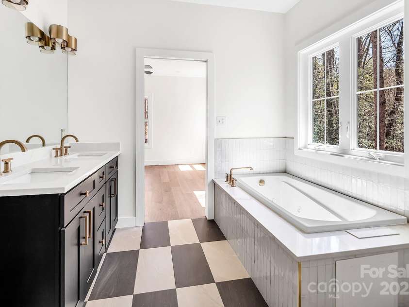 676 Chapel Hill Drive, Troy, NC 27371.  MLS# CAR4242264, YatesRealty ID 26516. 