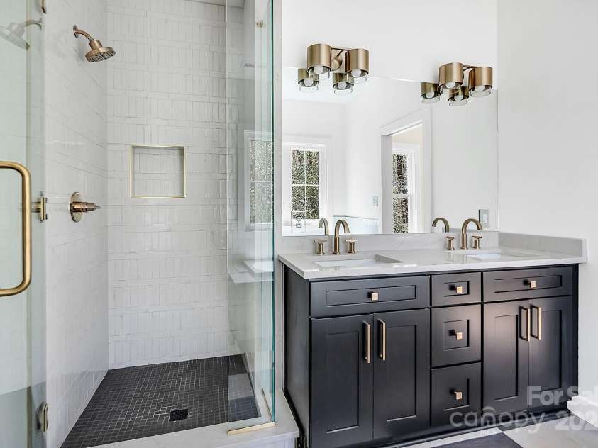 676 Chapel Hill Drive, Troy, NC 27371.  MLS# CAR4242264, YatesRealty ID 26516. 