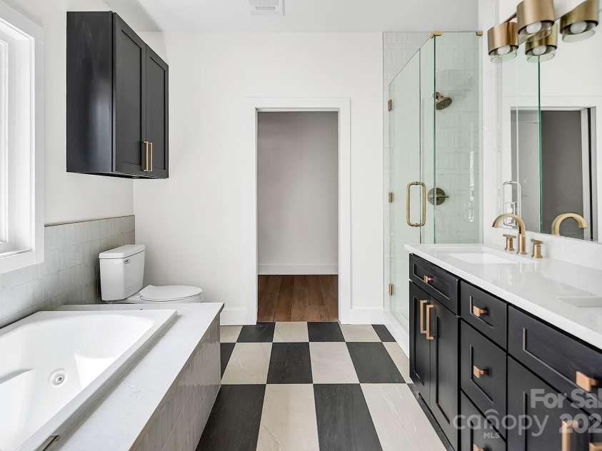 676 Chapel Hill Drive, Troy, NC 27371.  MLS# CAR4242264, YatesRealty ID 26516. 