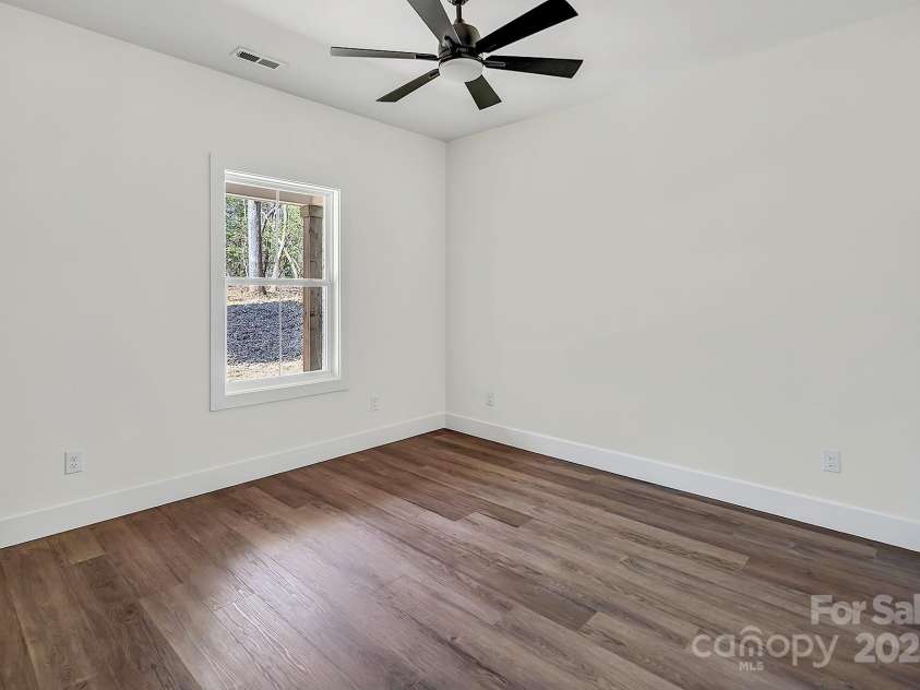 676 Chapel Hill Drive, Troy, NC 27371.  MLS# CAR4242264, YatesRealty ID 26516. 