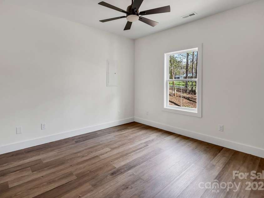 676 Chapel Hill Drive, Troy, NC 27371.  MLS# CAR4242264, YatesRealty ID 26516. 