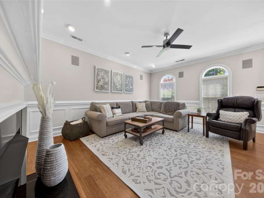 9024 Bonnie Briar Circle, Charlotte, NC 28277.  MLS# CAR4383009, YatesRealty ID 26516. 