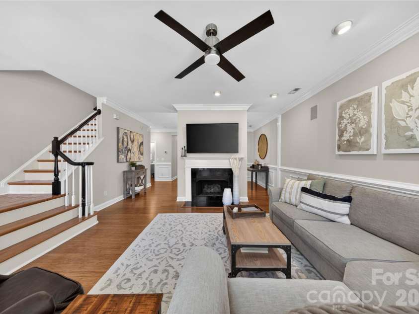 9024 Bonnie Briar Circle, Charlotte, NC 28277.  MLS# CAR4383009, YatesRealty ID 26516. 