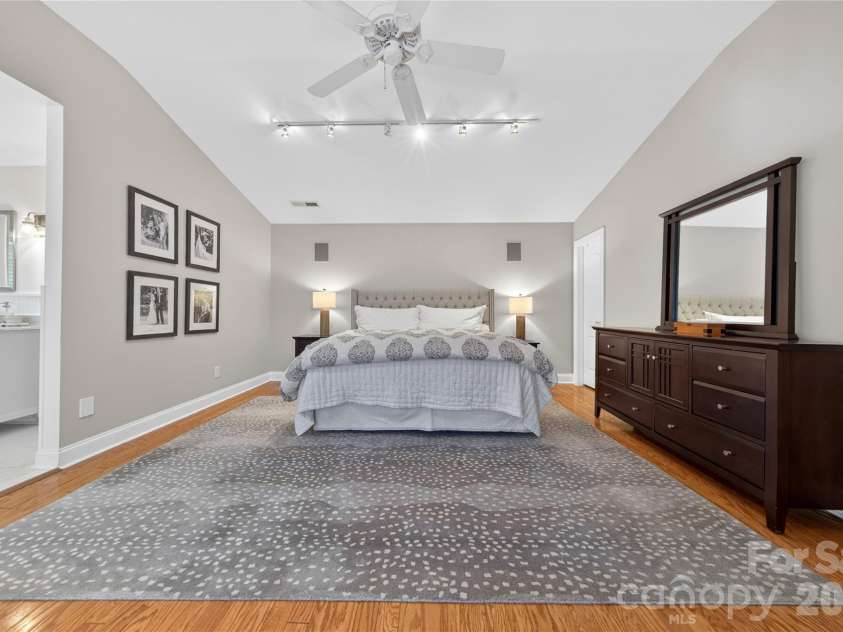 9024 Bonnie Briar Circle, Charlotte, NC 28277.  MLS# CAR4383009, YatesRealty ID 26516. 