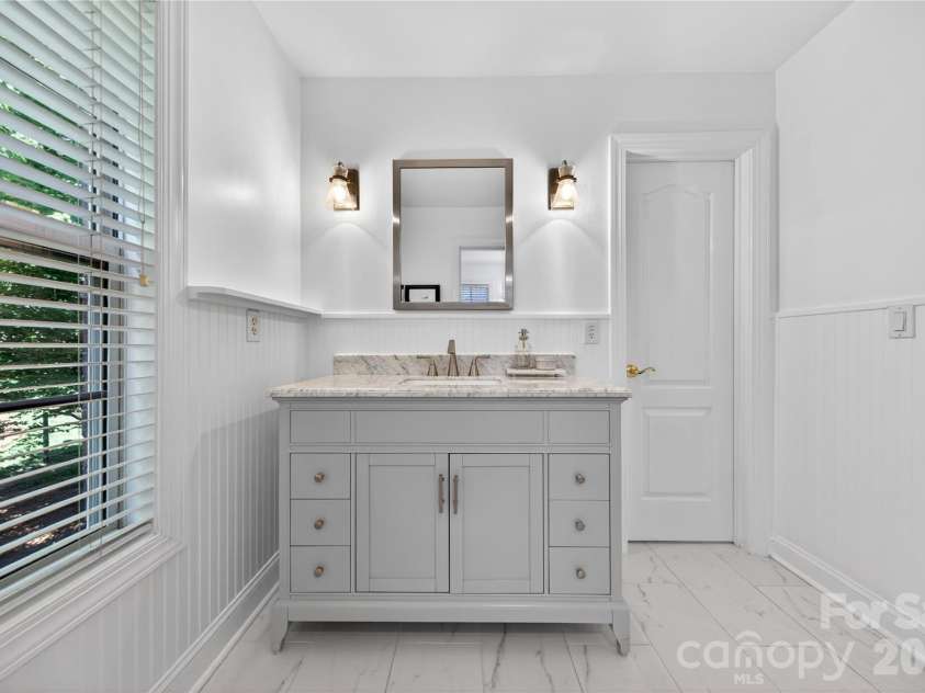 9024 Bonnie Briar Circle, Charlotte, NC 28277.  MLS# CAR4383009, YatesRealty ID 26516. 