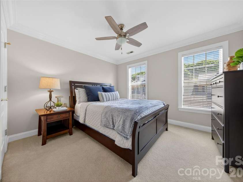 9024 Bonnie Briar Circle, Charlotte, NC 28277.  MLS# CAR4383009, YatesRealty ID 26516. 