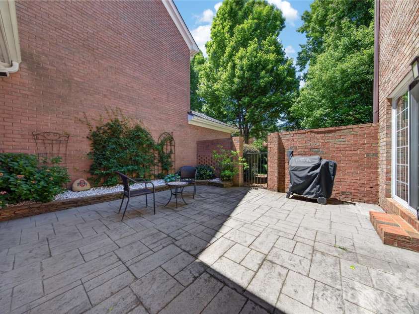 9024 Bonnie Briar Circle, Charlotte, NC 28277.  MLS# CAR4383009, YatesRealty ID 26516. 