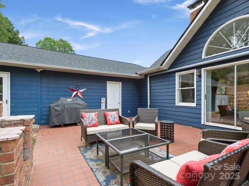 3 Neighborly Drive, Candler, NC 28715.  MLS# CAR4279454, YatesRealty ID 26517. Patio