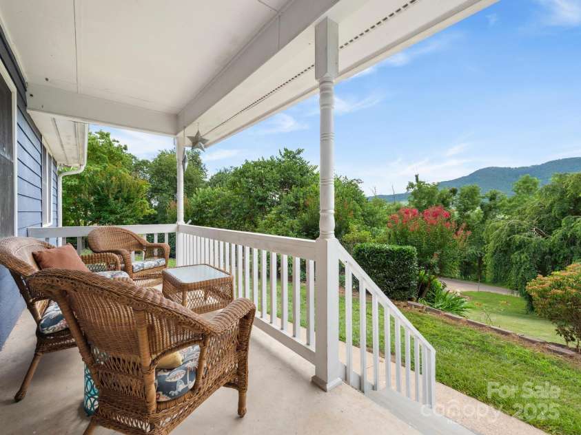 3 Neighborly Drive, Candler, NC 28715.  MLS# CAR4279454, YatesRealty ID 26517. Porch
