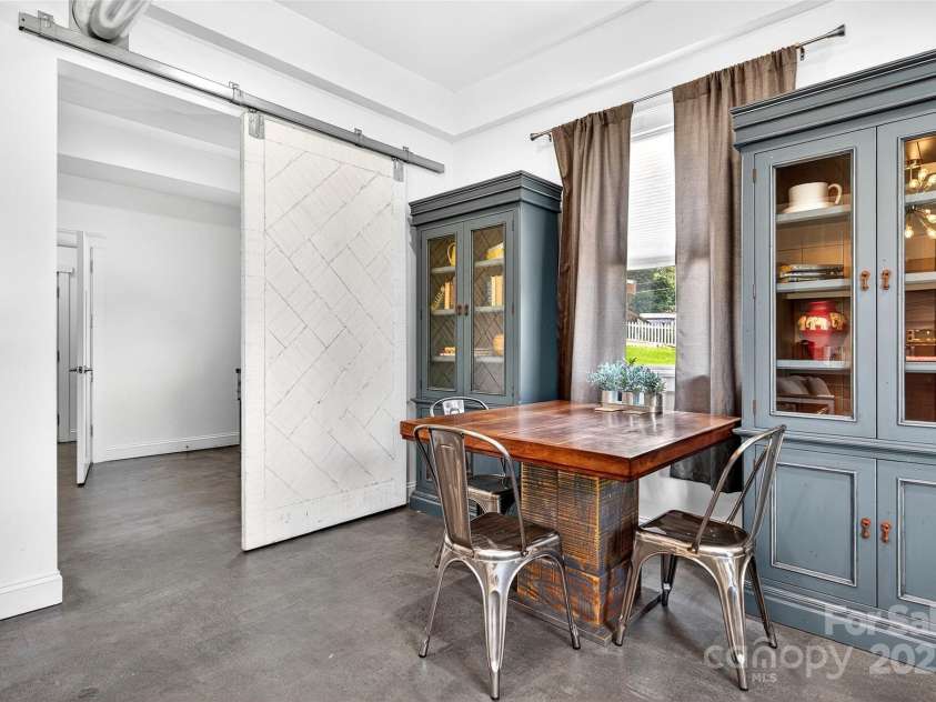 626 Old Lytle Cove Road, Swannanoa, NC 28778.  MLS# CAR4276600, YatesRealty ID 26518. 