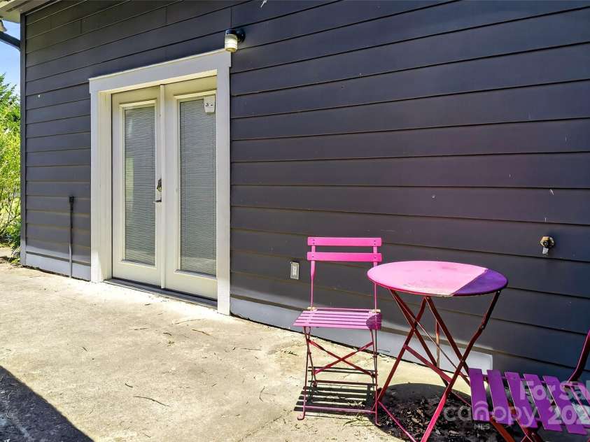 626 Old Lytle Cove Road, Swannanoa, NC 28778.  MLS# CAR4276600, YatesRealty ID 26518. 