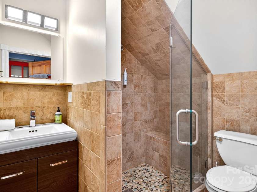 626 Old Lytle Cove Road, Swannanoa, NC 28778.  MLS# CAR4276600, YatesRealty ID 26518. 