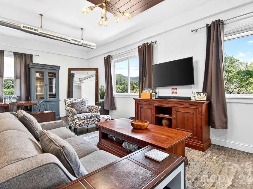 626 Old Lytle Cove Road, Swannanoa, NC 28778.  MLS# CAR4341042, YatesRealty ID 26518. 