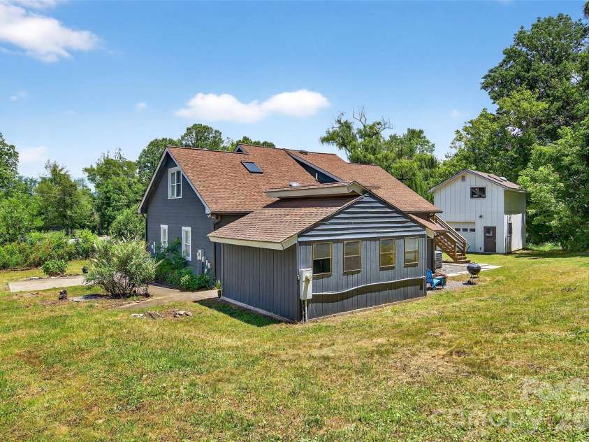 626 Old Lytle Cove Road, Swannanoa, NC 28778.  MLS# CAR4341042, YatesRealty ID 26518. 