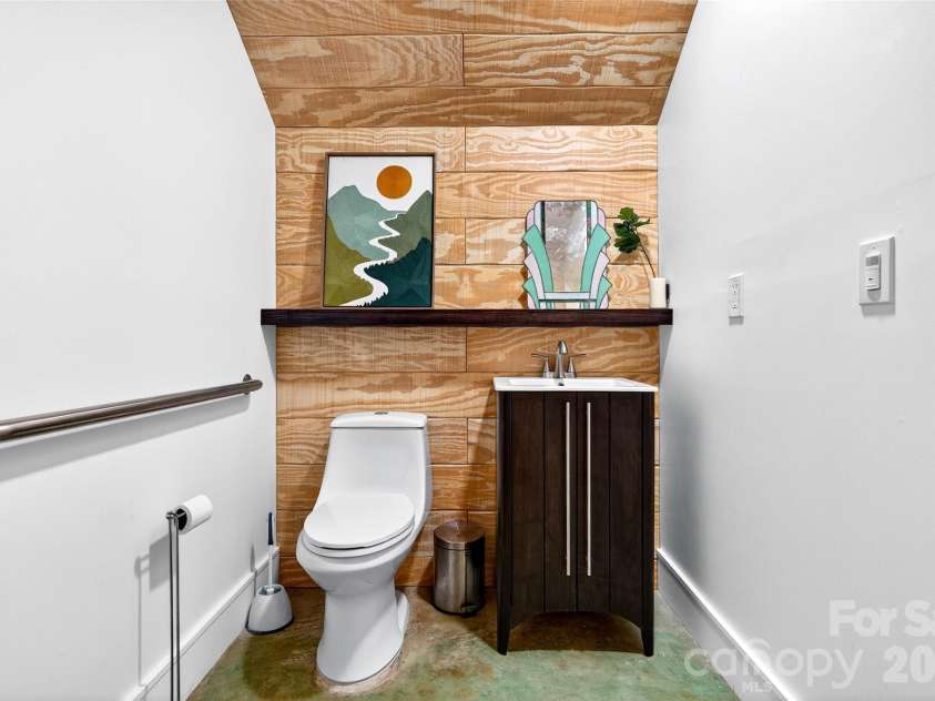 626 Old Lytle Cove Road, Swannanoa, NC 28778.  MLS# CAR4341042, YatesRealty ID 26518. 