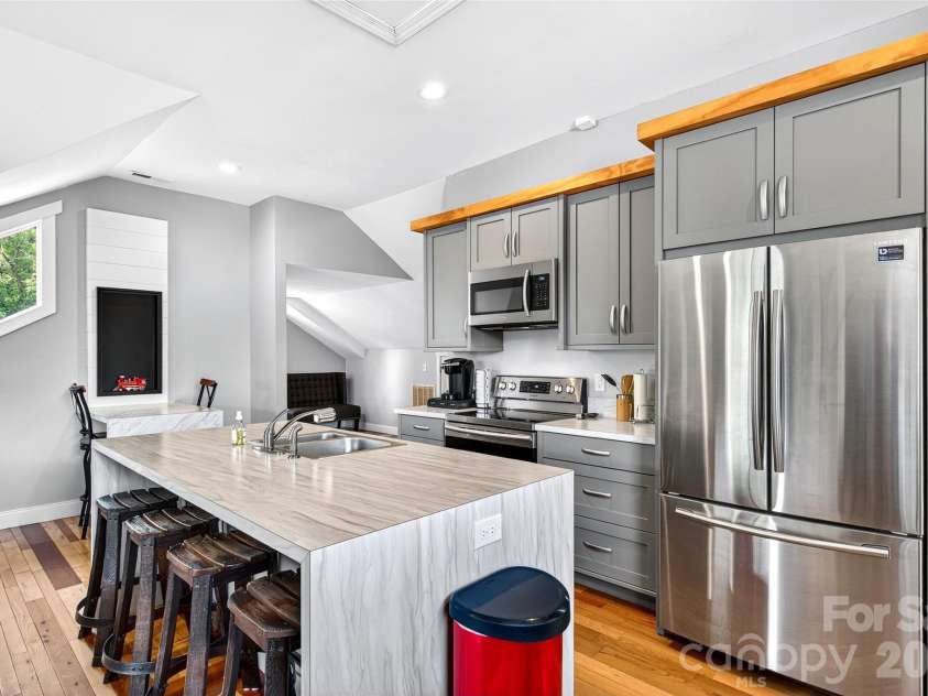 626 Old Lytle Cove Road, Swannanoa, NC 28778.  MLS# CAR4341042, YatesRealty ID 26518. 