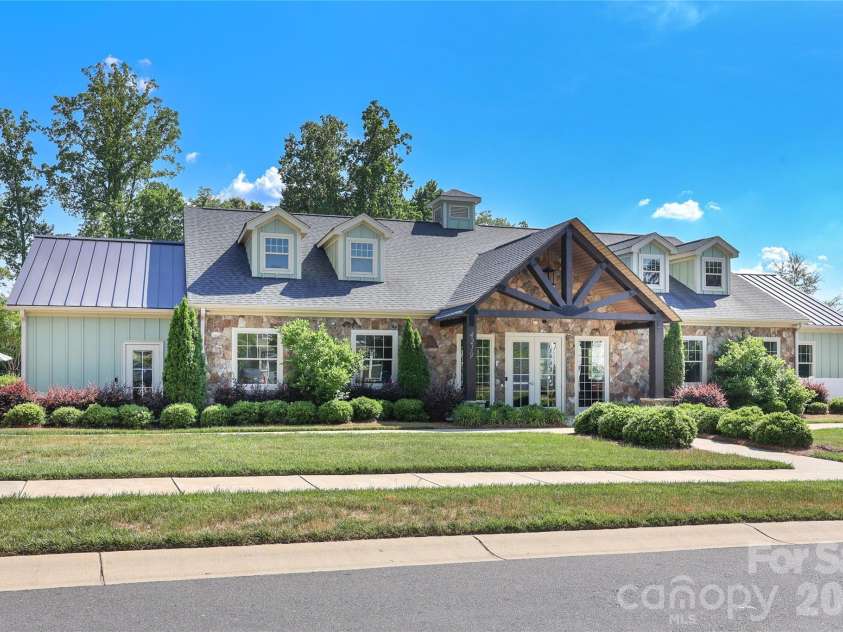 1086 Chicory Trace, Clover, SC 29710.  MLS# CAR4384970, YatesRealty ID 26519. 