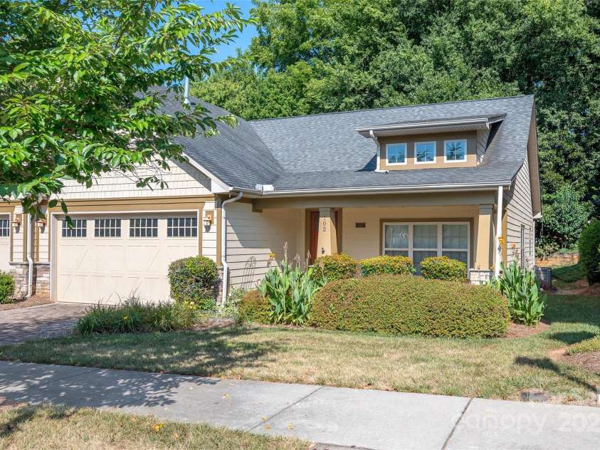 102 Coral Lane, Mooresville, NC 28117.  MLS# CAR4282698, YatesRealty ID 2652. 