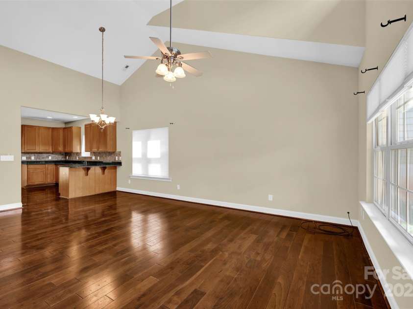 102 Coral Lane, Mooresville, NC 28117.  MLS# CAR4282698, YatesRealty ID 2652. Living Room with Vaulted ceiling