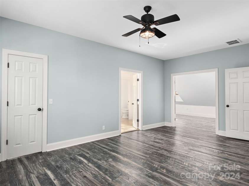 906 Woodvine Road, Asheville, NC 28803.  MLS# CAR4199276, YatesRealty ID 2652. 
