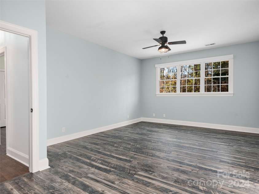 906 Woodvine Road, Asheville, NC 28803.  MLS# CAR4199276, YatesRealty ID 2652. 