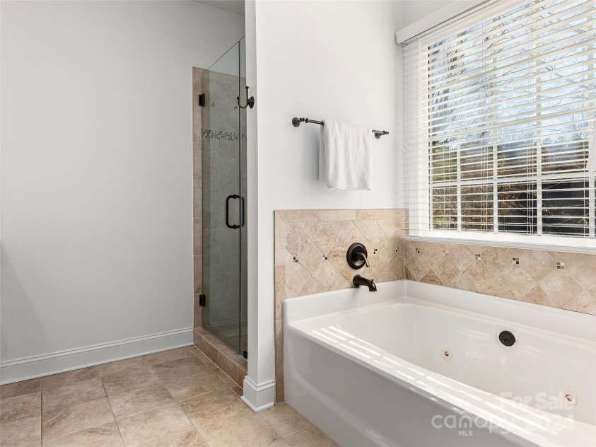 906 Woodvine Road, Asheville, NC 28803.  MLS# CAR4199276, YatesRealty ID 2652. 