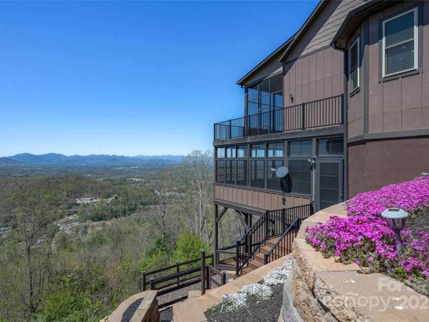 179 Serenity Ridge Trail, Asheville, NC 28804.  MLS# CAR4241868, YatesRealty ID 26520. 